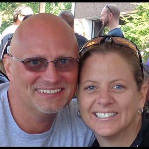 Meet your Posher, Dee Dee